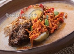 Lontong Cap Gomeh Remboelan