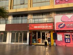 Mini Rotating Hotpot (Xuan Zhuan Xiao Huo Guo) Ruko Beach Boulevard Pantai Indah Kapuk (PIK)