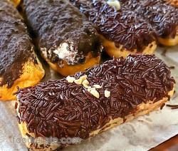 Donat Coklat Kacang