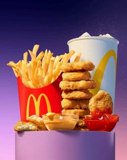 Promo McDonald's Paket BTS Meal - 40k