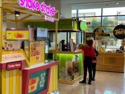 Lokasi Waroeng Teh Kotjok di Green Sedayu Mall