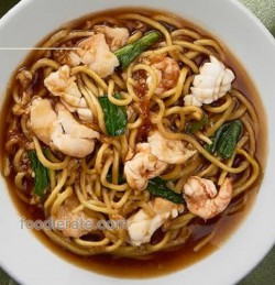 Hokkien Noodles With Seafood