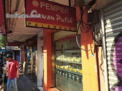 Pempek Cawan Putih Menteng