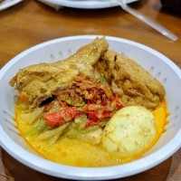 Ketupat Sayur Ayam Kari / Opor (ayam Kampung) Ketupat Gloria