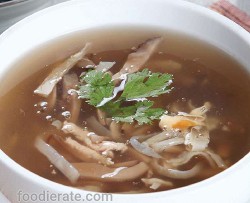 Sup Bibir Ikan & Jamur Ta Wan