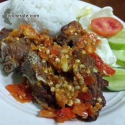 Iga Sambal Geprek, SOP Iga, Omelet kentang, Spahetti