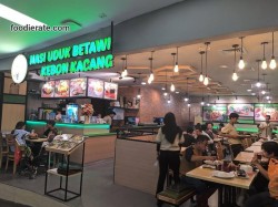 Suasana Restoran Nasi Uduk Betawi Kebon Kacang