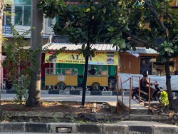Alay Martabak Bangka Jaya Ruko Taman Palem Lestari Cengkareng
