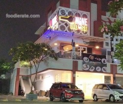 Wine House Ruko Sixth Avenue Cengkareng