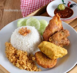 Paket Puas Ga Nyante: Nasi + Ayam Bakar / Goreng / Penyet + Tahu + Tempe + Kremesan Ayam Gedebuk