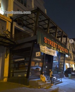 Street Food Box Ruko Elang Laut Pantai Indah Kapuk (PIK)