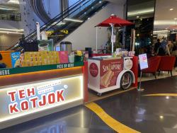 De Boliva fX Sudirman Sudirman