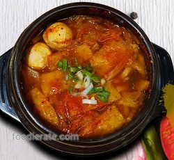 Kimchi Bakso Udong Kini Korean Bistro