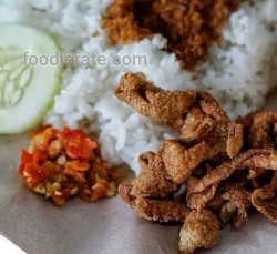 Nasi Kulit + Serundeng + Sambal Bawang