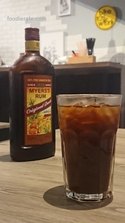 Ayam guling, chicken rotisserie, steak, pasta, coffee, aglio olio, spaghetty bolognais, chicken steak, beef steak, indomie goreng, indomie rebus, singkong stick.