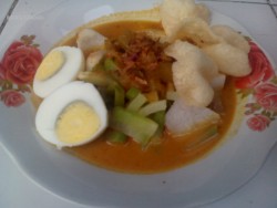 Lontong sayur idr 17.000
