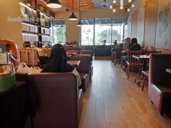 Suasana Interior Restoran JCO A Yani Mega Mall Pontianak