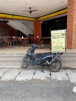 Lokasi Ayam Goreng Karawaci di Ruko Mutiara Taman Palem