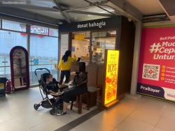 Donat Bahagia Stasiun MRT Blok M Blok M