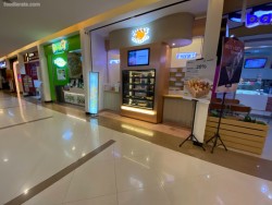 Lokasi Luna's Doughnuts di Pacific Place Mall