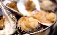 Oysters (2 pcs)
