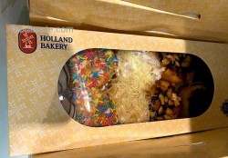 Menu Donat Mini Box Holland Bakery